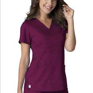 Eon Scrubs Set